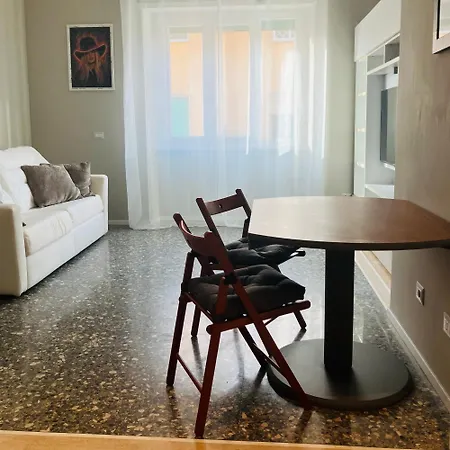 Tra Villini E Giardini - Montesacro Apartment Rom