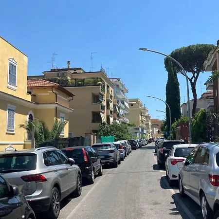 Tra Villini E Giardini - Montesacro Apartment Rom